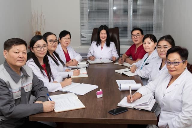 Эрдэм шинжилгээний төв